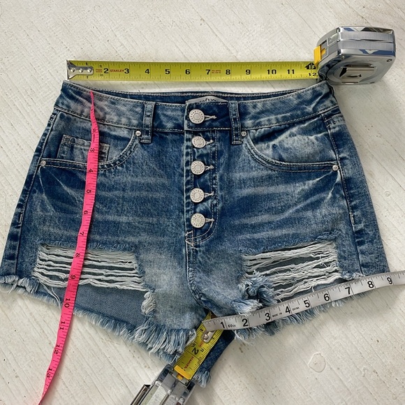 Button fly Slashed distressed 5 button denim jean shorts booty shorties fringe - Picture 5 of 9